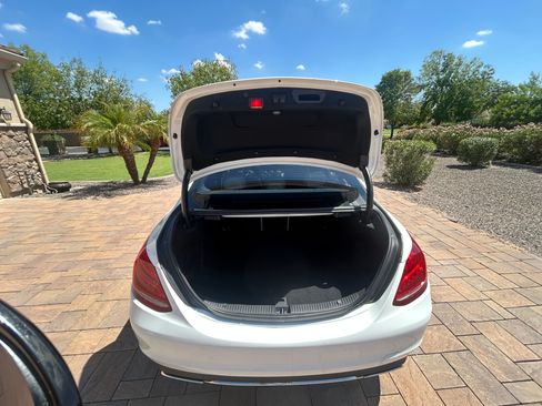 Used 2015 Mercedes-Benz C 300 Sedan image 16