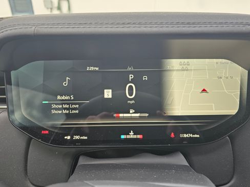 Used 2024 Land Rover Range Rover Long Wheelbase SE image 9