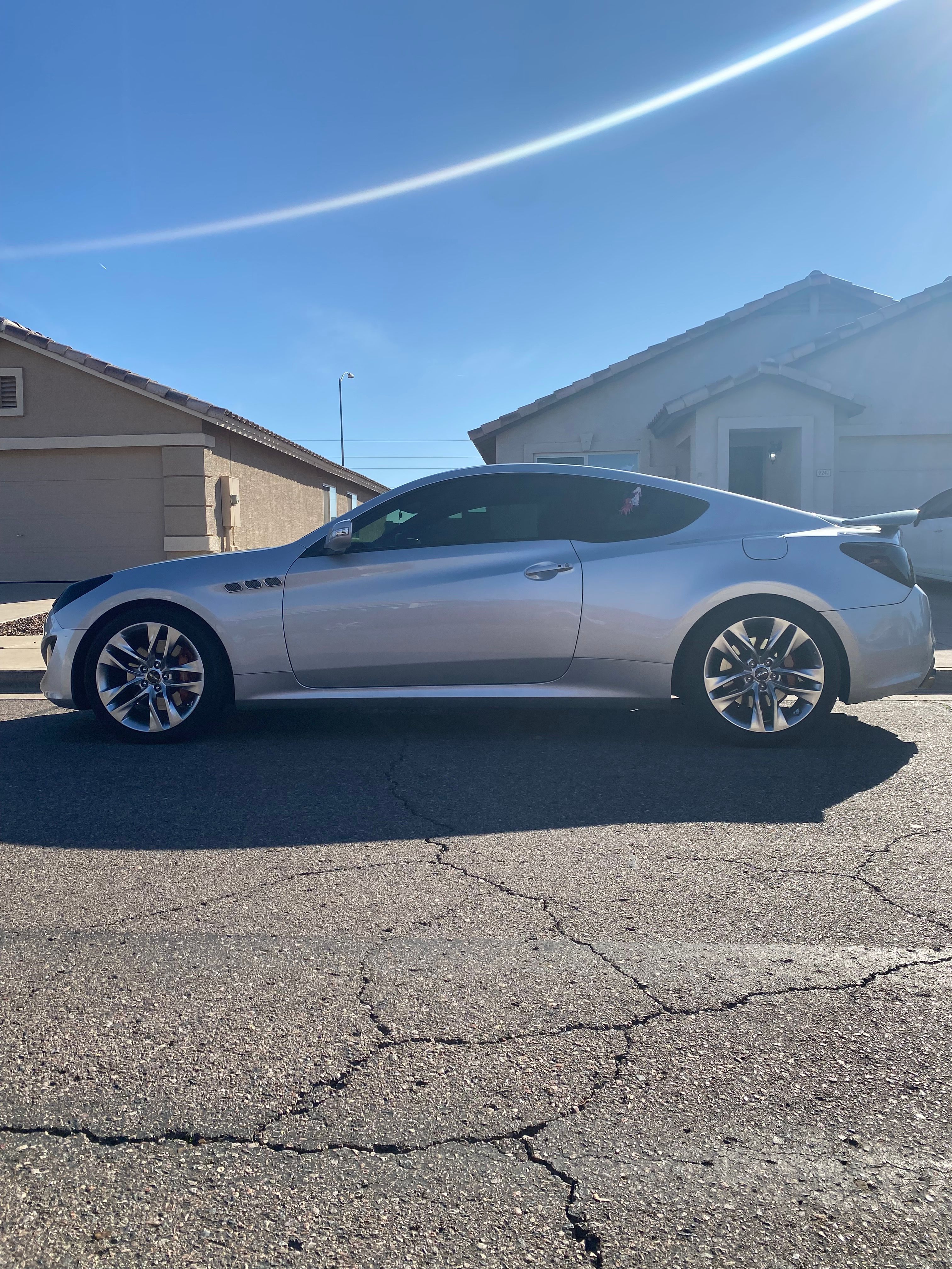 Used 2014 Hyundai Genesis 3.8 RWD image 10