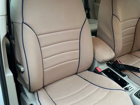 Used 2018 Volkswagen Golf S AWD/4WD image 28