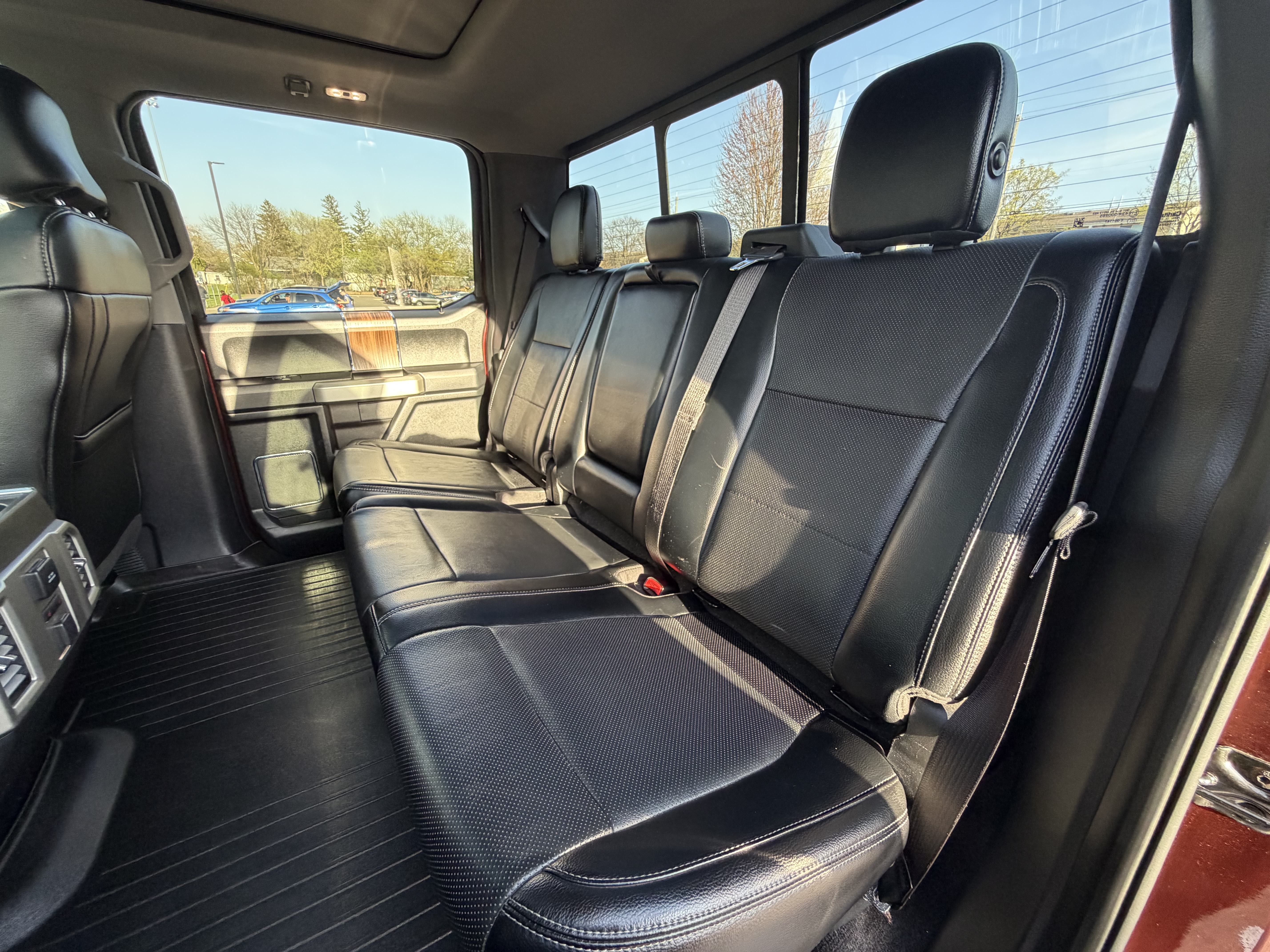 Used 2016 Ford F150 Lariat w/ Equipment Group 502A Luxury AWD/4WD image 17