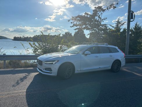 Used 2018 Volvo V90 T5 Inscription image 8