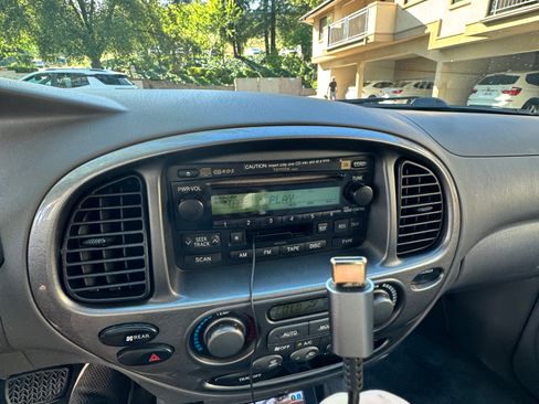 Used 2003 Toyota Sequoia Limited image 13