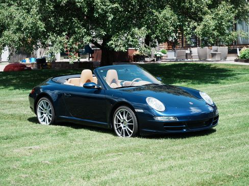 Used 2005 Porsche 911 Carrera RWD image 8
