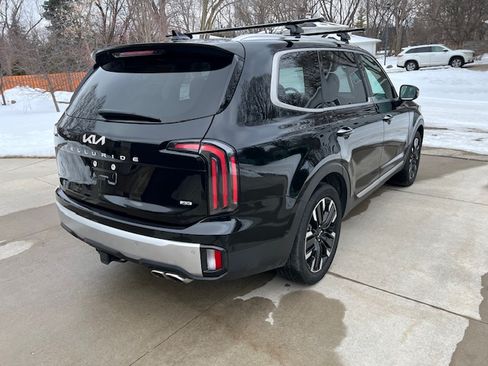 Used 2024 Kia Telluride SX Prestige w/ Towing Package image 6