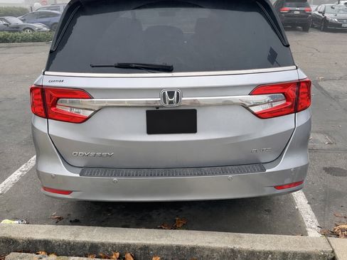 Used 2018 Honda Odyssey Elite image 1