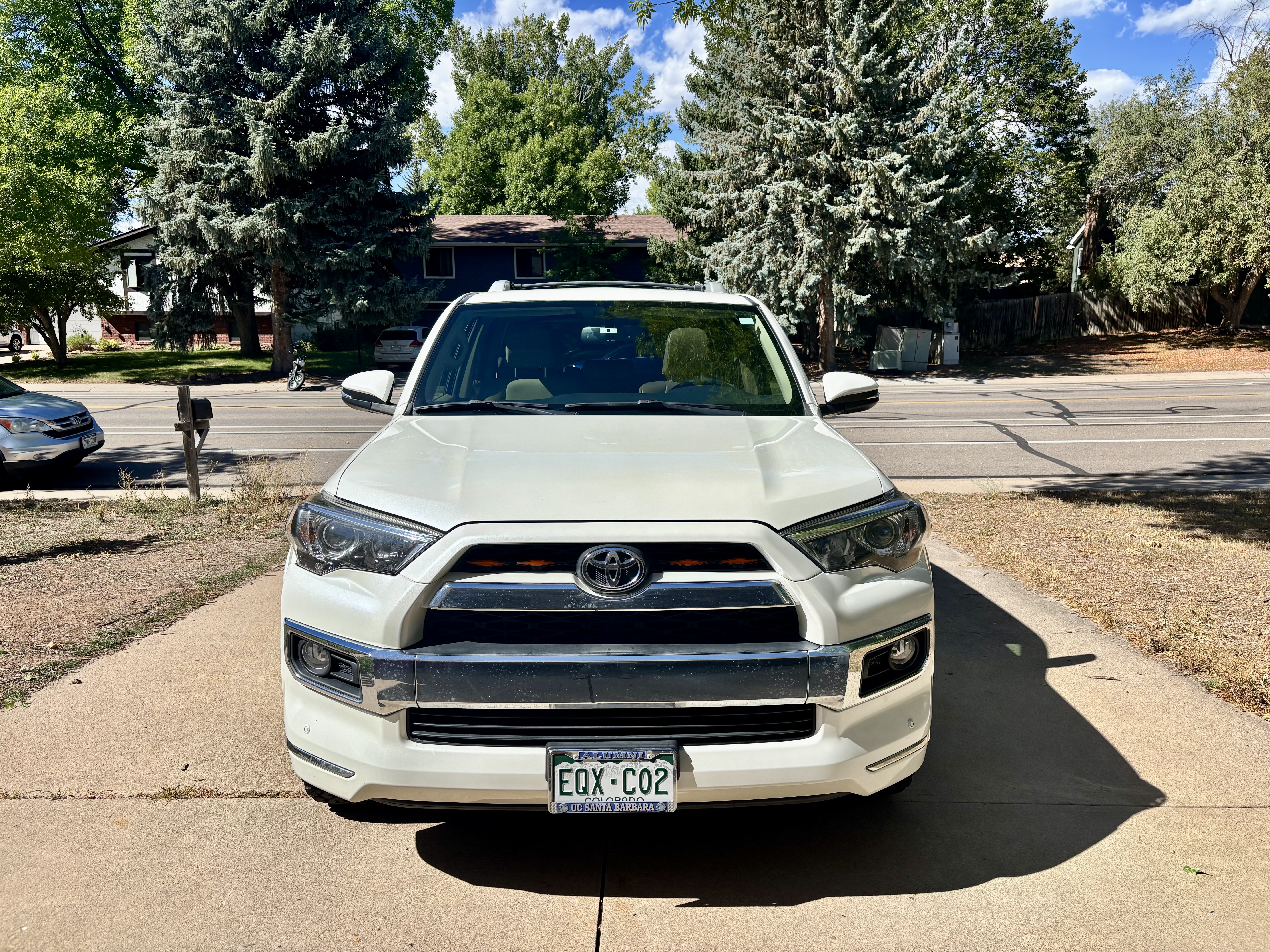 Used 2016 Toyota 4Runner Limited AWD/4WD image 2