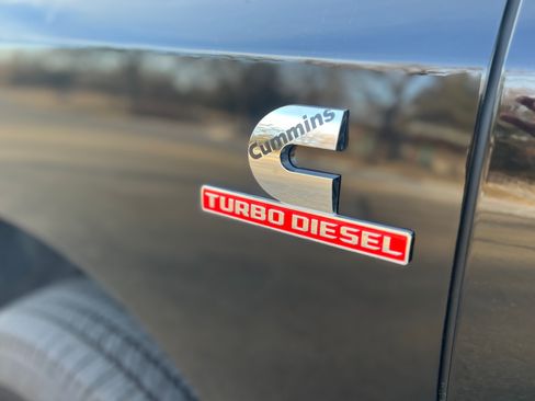 Used 2025 RAM 2500 Laramie image 10