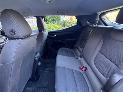 Used 2023 Chevrolet Bolt EUV LT w/ Driver Confidence Package FWD image 9