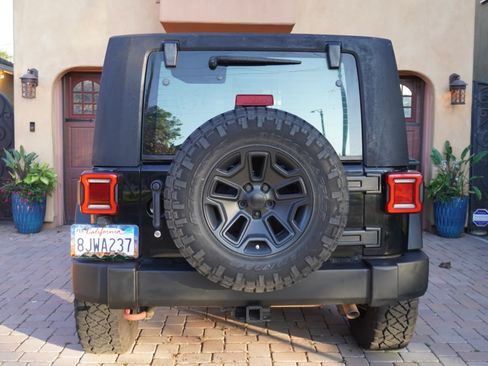 Used 2012 Jeep Wrangler Sport w/ Connectivity Group AWD/4WD image 6