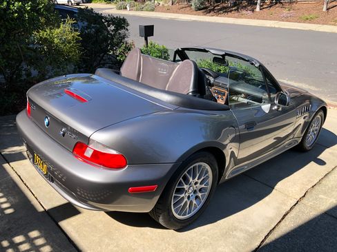 Used 2001 BMW Z3 2.5i RWD image 10