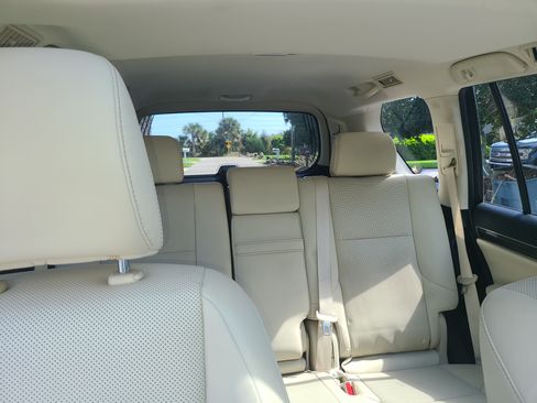 Used 2021 Lexus GX 460 Premium w/ Premium Package image 22