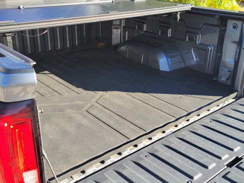 Used 2021 GMC Sierra 1500 SLT w/ SLT Premium Package image 13