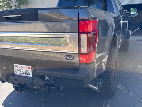 Used 2021 Ford F250 Platinum w/ FX4 Off-Road Package image 25