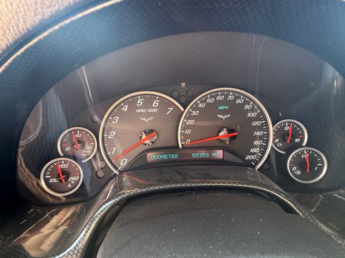 Used 2005 Chevrolet Corvette Coupe w/ Preferred Equipment Group image 8