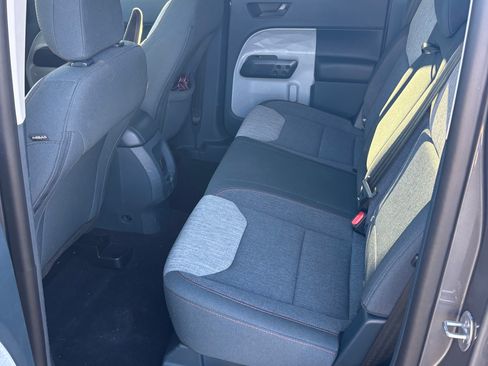 Used 2023 Ford Maverick XLT image 14