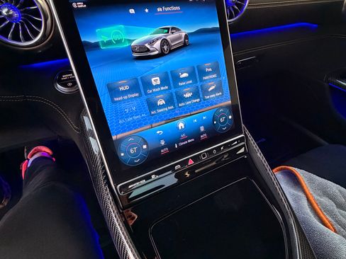 Used 2024 Mercedes-Benz AMG GT 63 image 21