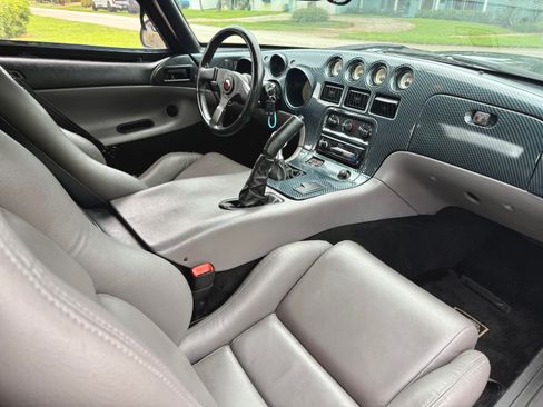 Used 1995 Dodge Viper RT/10 image 16