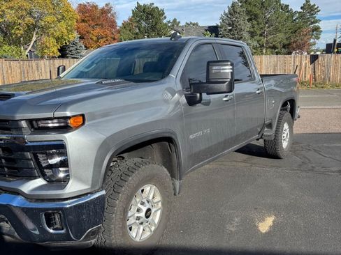 Used 2025 Chevrolet Silverado 2500 LT image 1