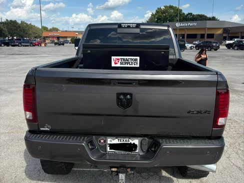 Used 2017 RAM 2500 Laramie w/ Sport Appearance Group AWD/4WD image 4