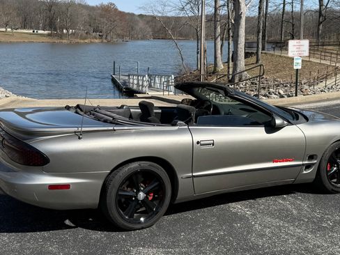 Used 2001 Pontiac Firebird Convertible image 6