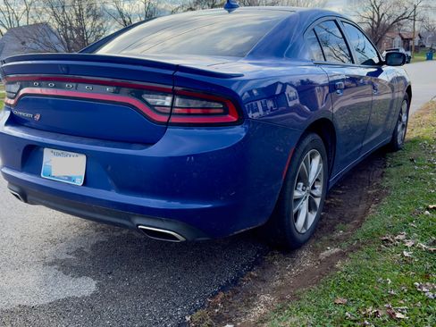 Used 2020 Dodge Charger SXT w/ Cold Weather Package image 2