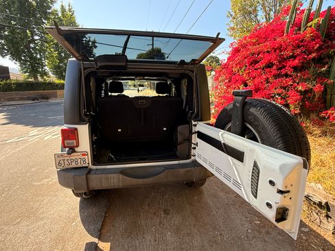 Used 2012 Jeep Wrangler Sport AWD/4WD image 9