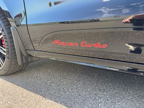 Used 2015 Porsche Macan Turbo AWD/4WD image 4