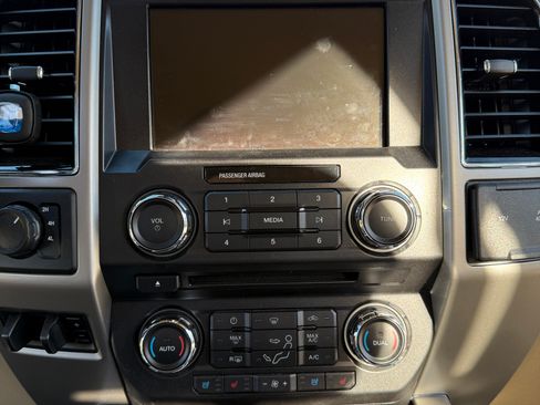 Used 2018 Ford F250 Lariat w/ Lariat Ultimate Package image 14