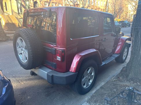 Used 2012 Jeep Wrangler Sahara w/ Dual Top Group image 5