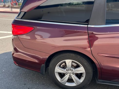 Used 2018 Honda Odyssey EX-L image 9