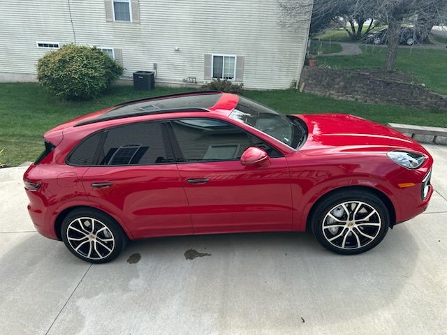 Used 2021 Porsche Cayenne Turbo AWD/4WD image 6