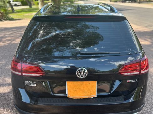 Used 2019 Volkswagen Golf Alltrack S image 16