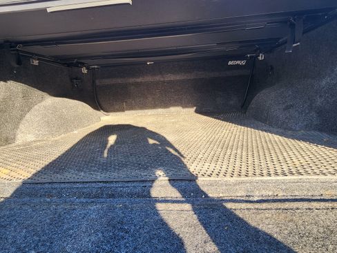 Used 2015 Ford F150 Platinum w/ Equipment Group 701A Luxury image 13