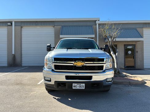 Used 2012 Chevrolet Silverado 2500 LT w/ Interior Plus Package image 5