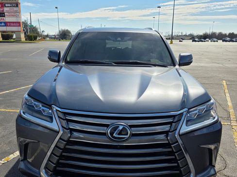 Used 2017 Lexus LX 570 4WD image 14