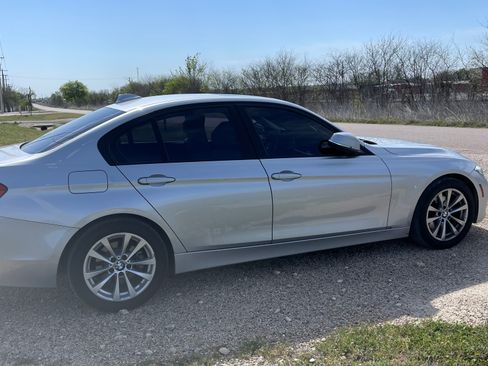 Used 2016 BMW 320i Sedan image 1