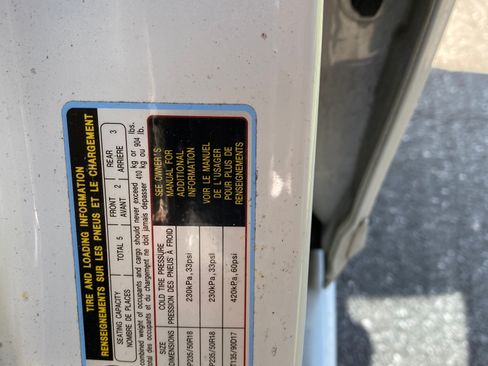 Used 2012 Hyundai Genesis 3.8 w/ Premium Pkg RWD image 6