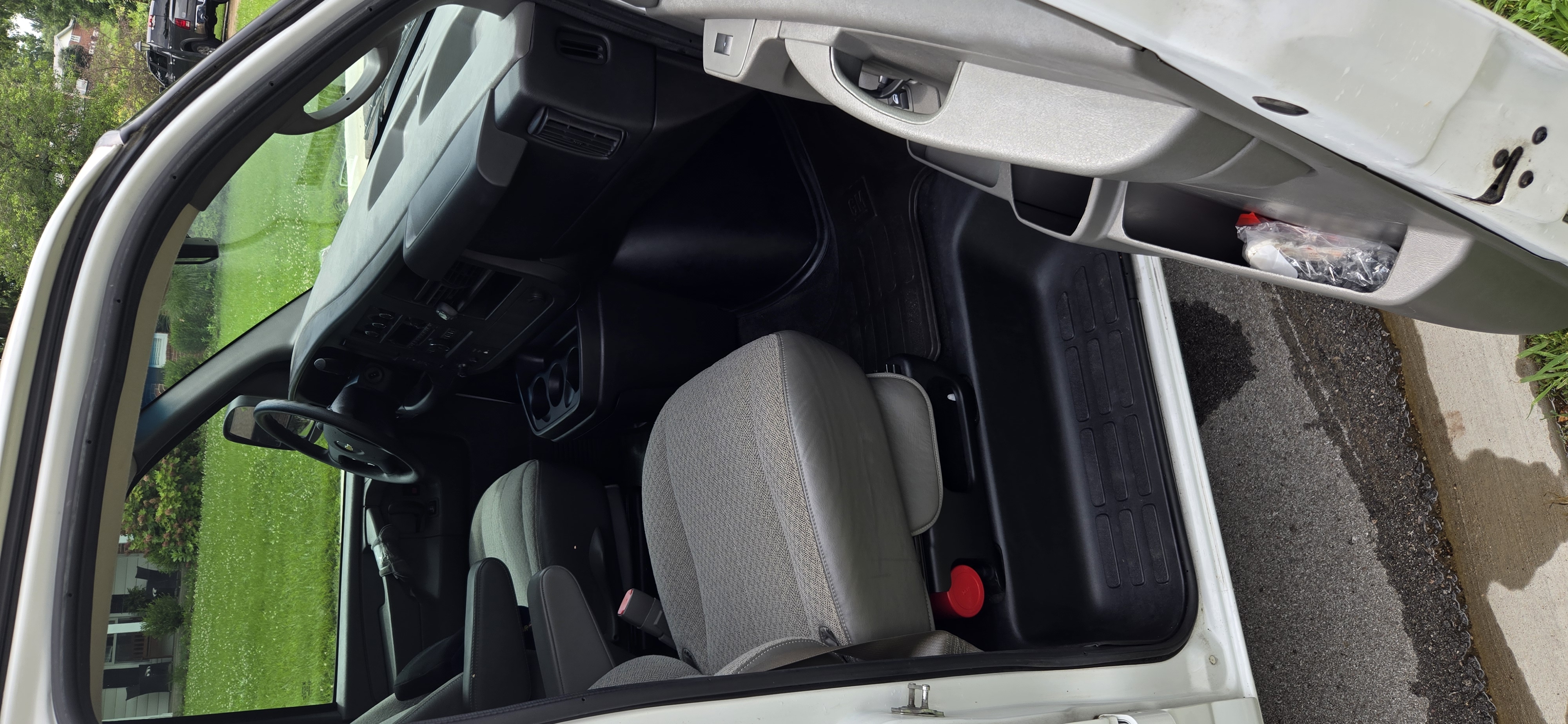 Used 2014 Chevrolet Express 3500 LT w/ LT Preferred Equipment Group RWD image 13
