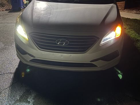 Used 2016 Hyundai Sonata SE FWD image 4