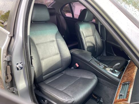 Used 2008 BMW 535xi Sedan AWD/4WD image 9