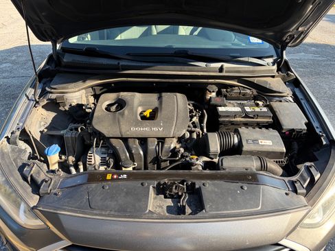 Used 2018 Hyundai Elantra SEL FWD image 23