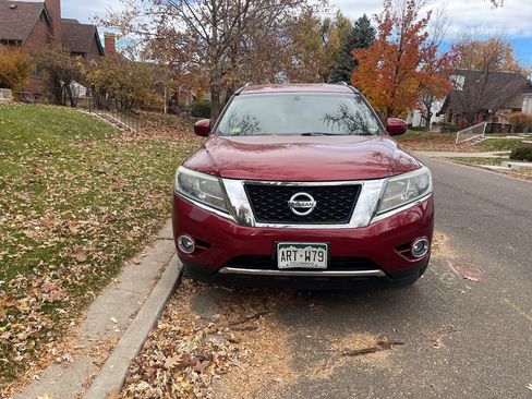 Used 2013 Nissan Pathfinder SL image 2
