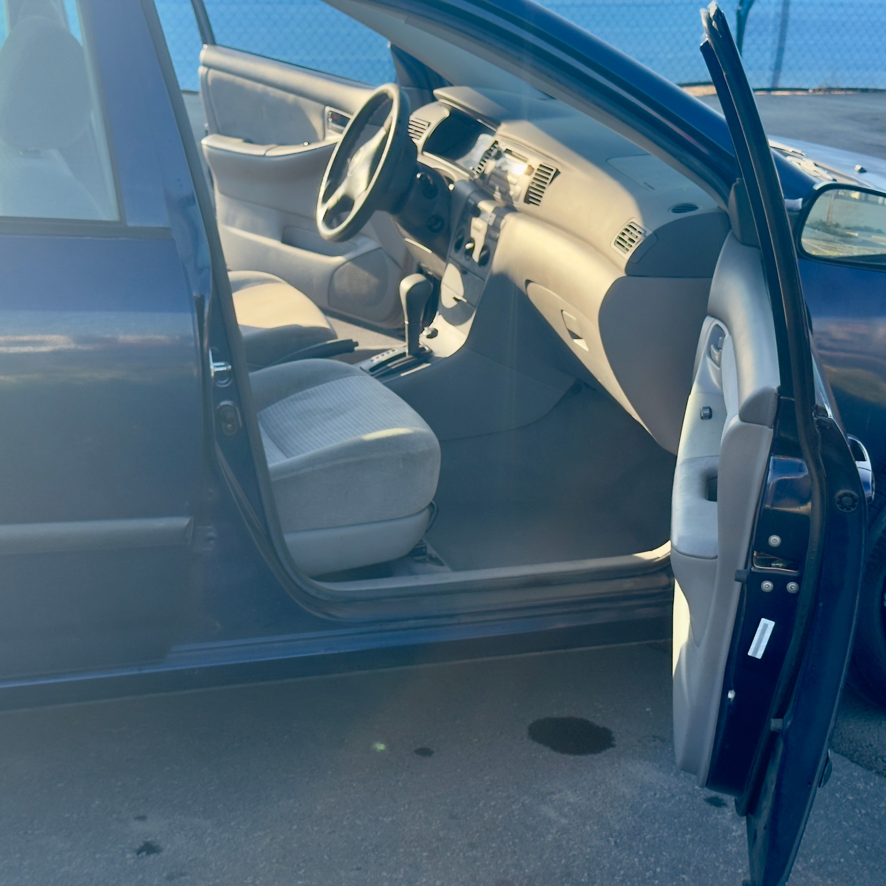 Used 2005 Toyota Corolla CE FWD image 5
