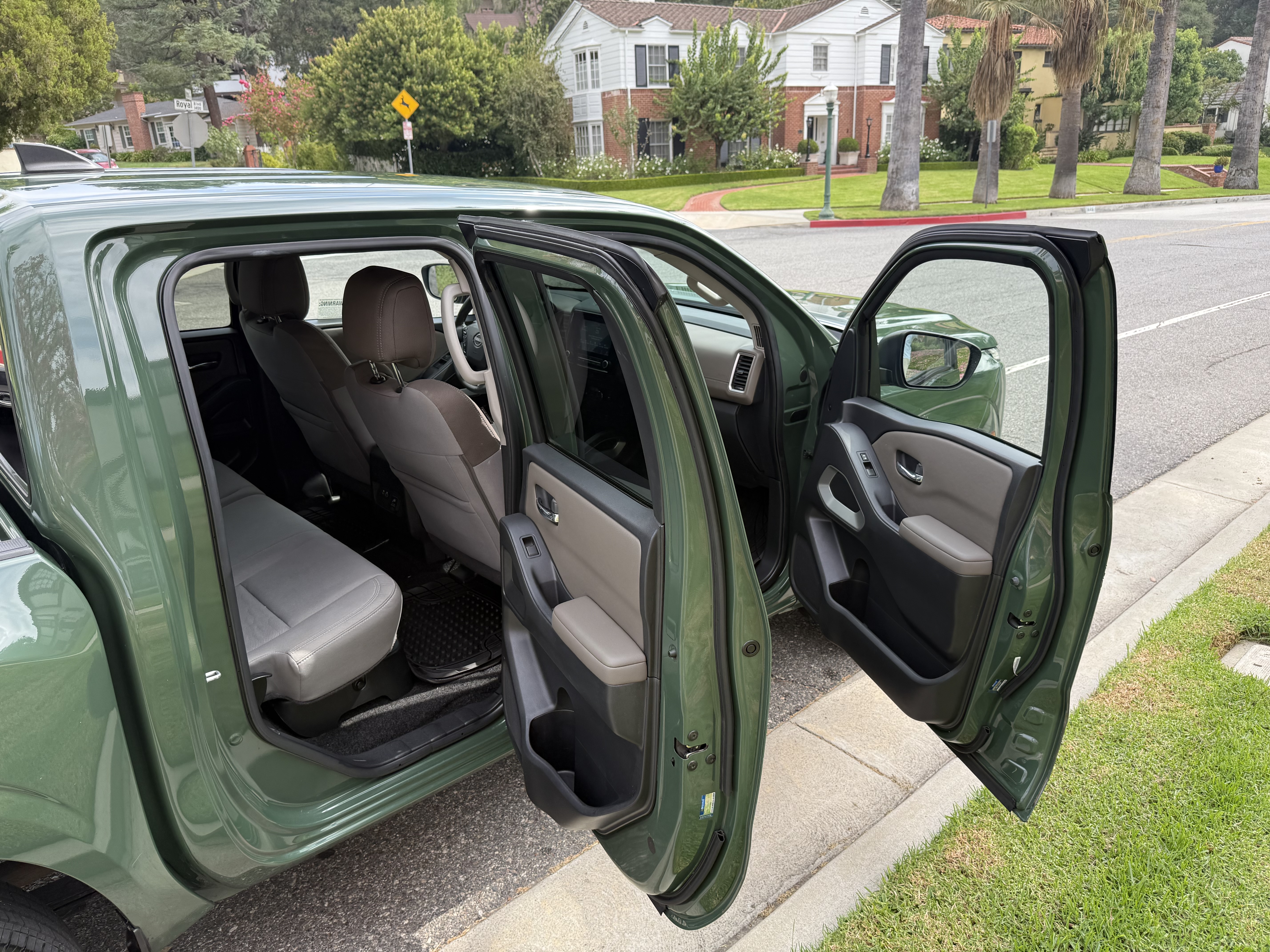 Used 2022 Nissan Frontier SV RWD image 14