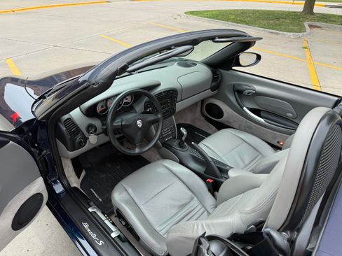 Used 2000 Porsche Boxster S RWD image 11