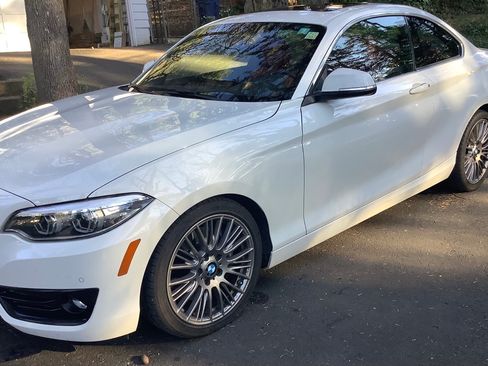 Used 2020 BMW 230i Coupe image 1