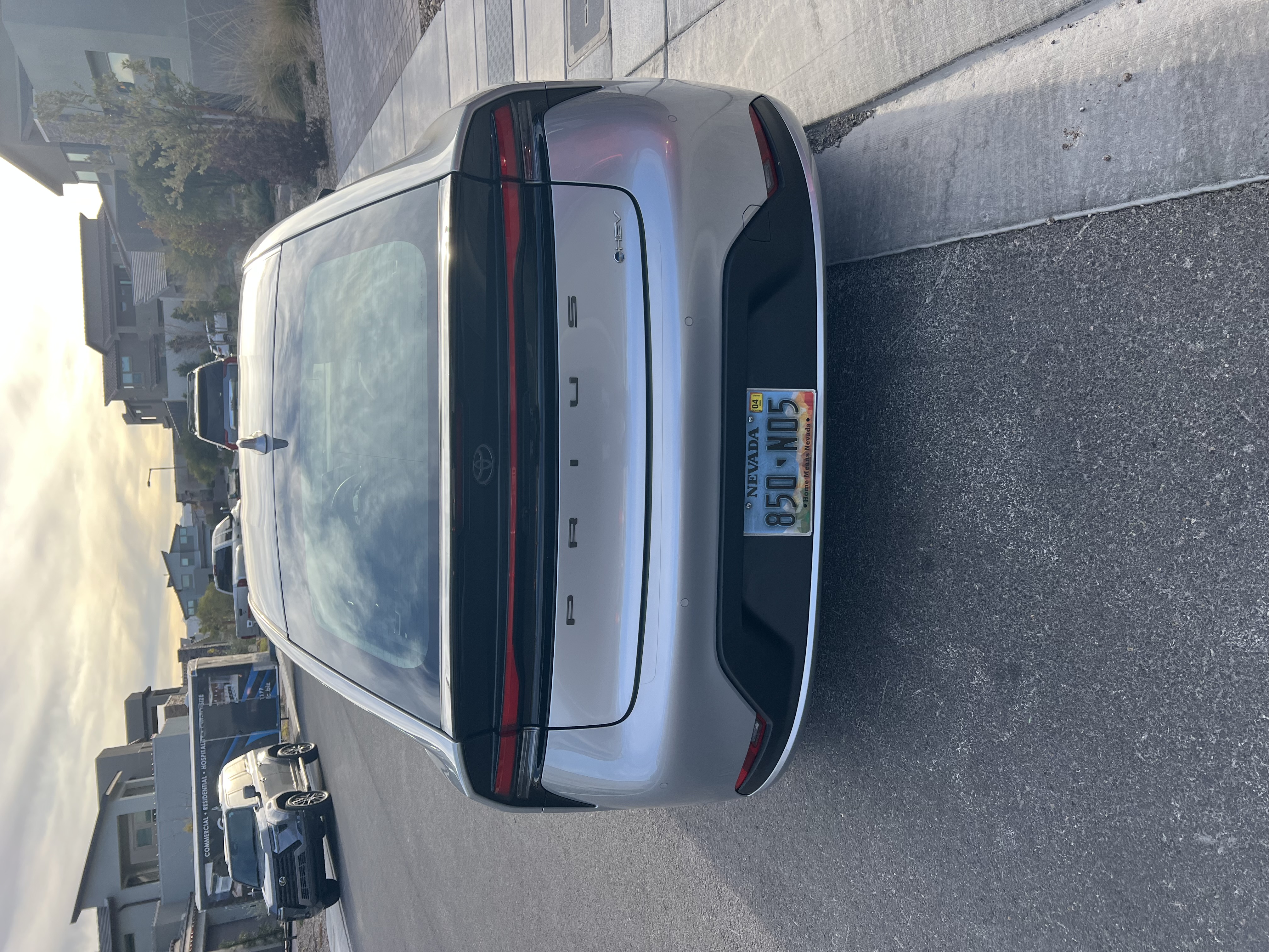 Used 2023 Toyota Prius LE FWD image 1