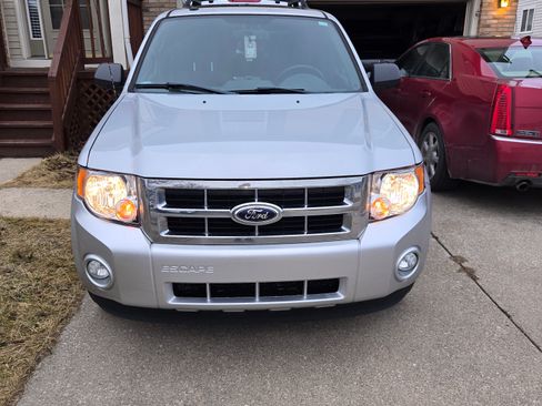 Used 2012 Ford Escape XLT image 4