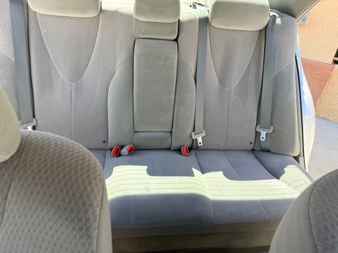 Used 2010 Toyota Camry image 14